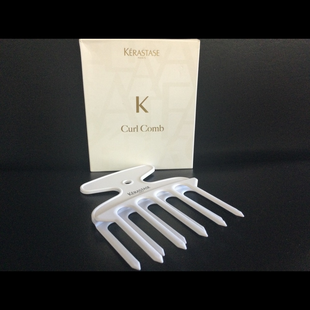 Kerastase Comb ( SOLD OUT EVERYWHERE)
